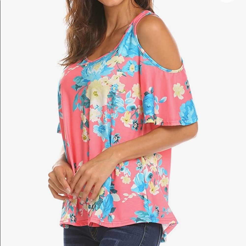 Cold shoulder Top - Picture 6 of 7
